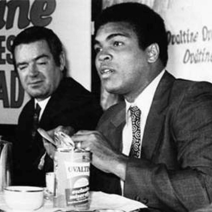Muhammad Ali mit Ovomaltine 1971